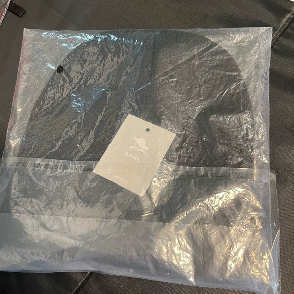 Lvaiz Beanie - Picture 5 of 7